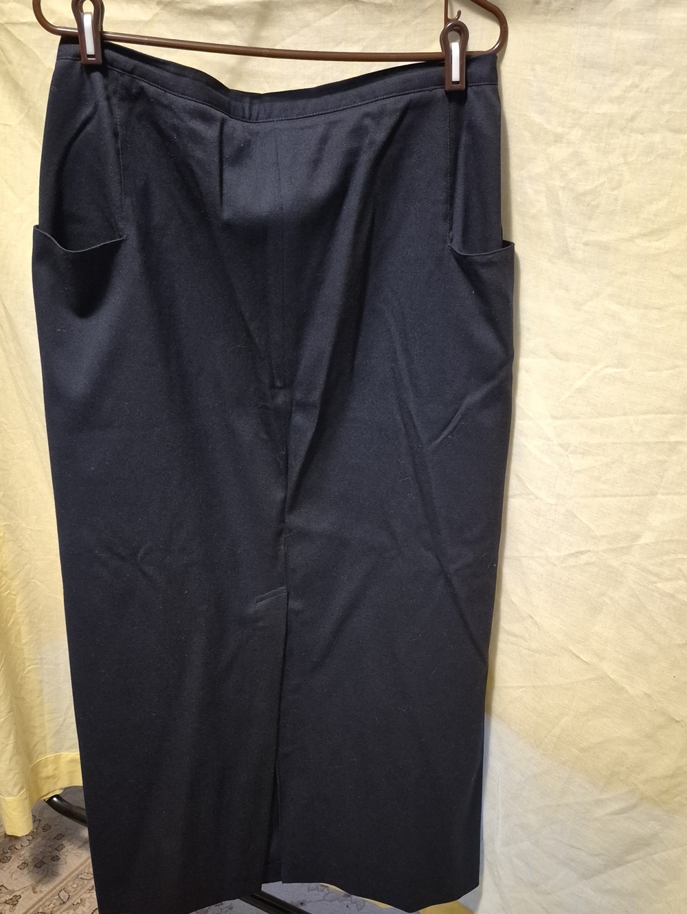 Harve Benard Black Maxi Skirt with Front Pockets Size 16